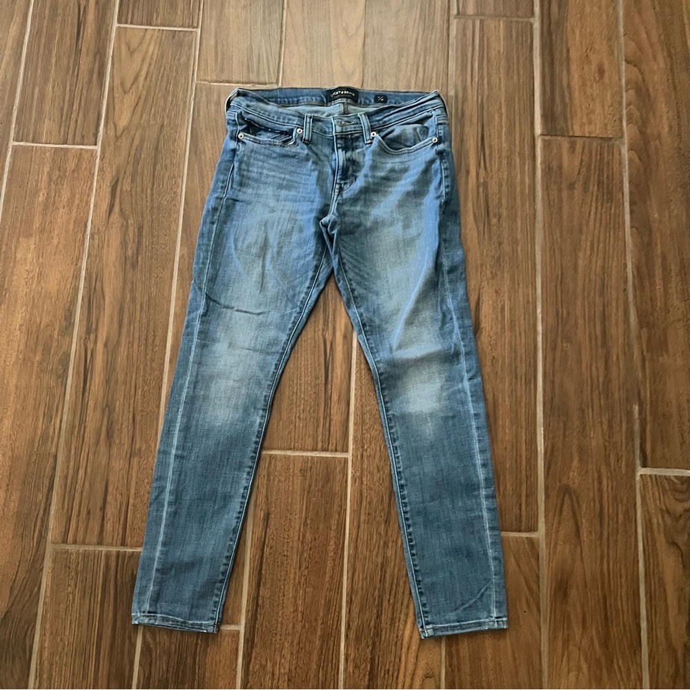 Lucky Brand Charlie Skinny jeans size 6